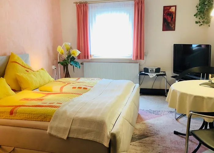 Schoene Ruhige Ferienwohnung